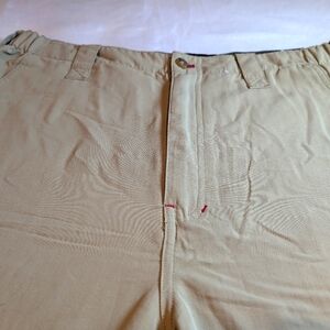 Orvis Trout Bum Shorts Men's Size Large Tan Outdoor Fishing Extra Pocket Cargo